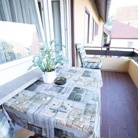 Hotel Fantastic Neckartenzlingen Esterno foto